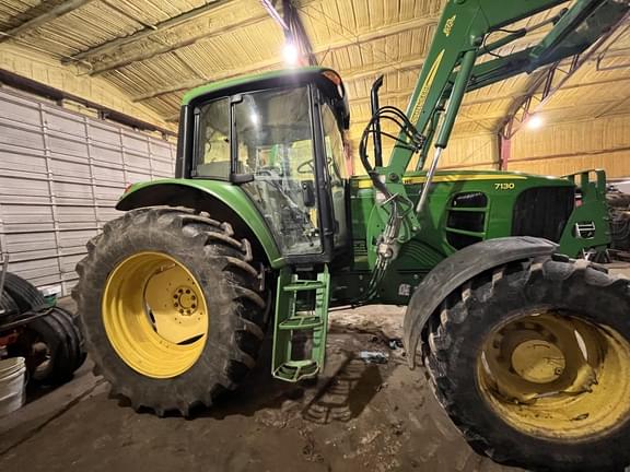 Image of John Deere 7130 equipment image 4