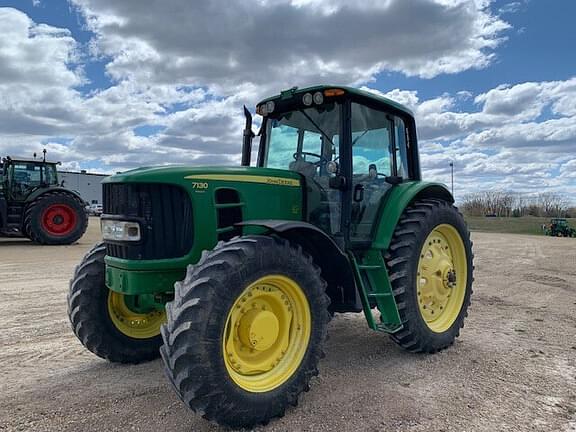 Image of John Deere 7130 equipment image 1