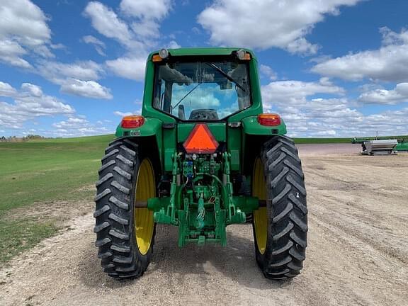 Image of John Deere 7130 equipment image 4