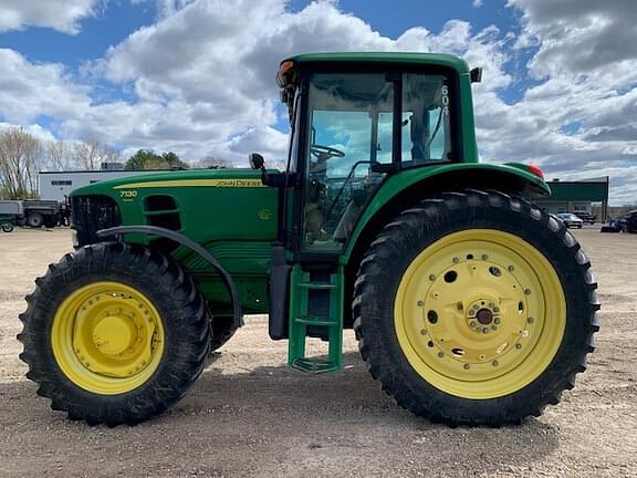 Image of John Deere 7130 equipment image 2