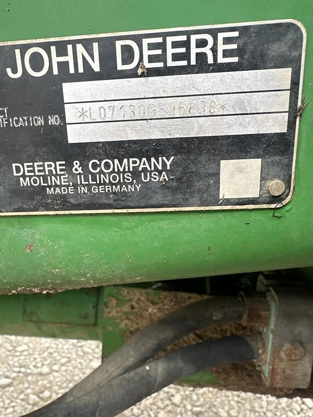 Image of John Deere 7130 equipment image 2