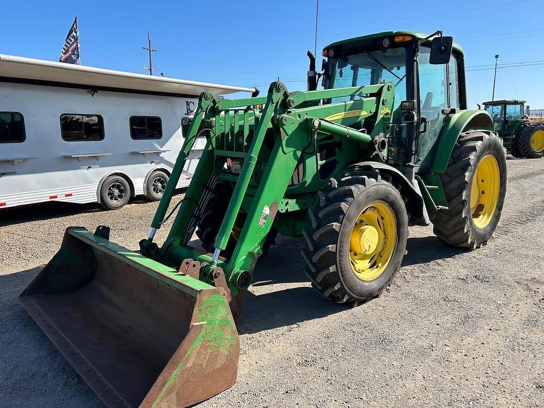 Image of John Deere 7130 Primary image