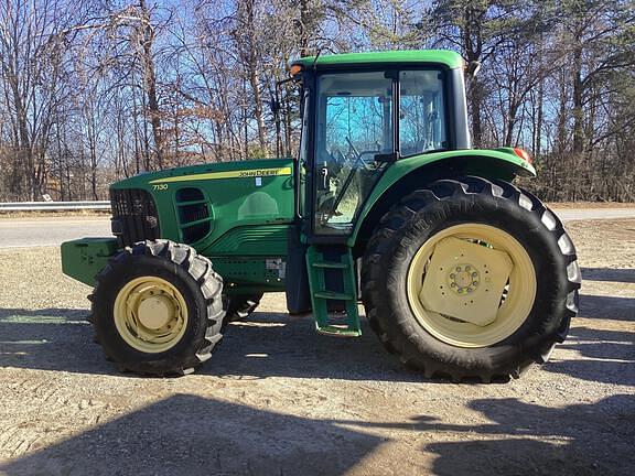 Image of John Deere 7130 equipment image 1