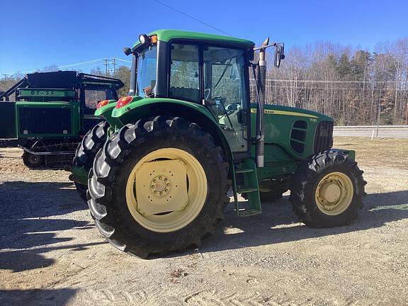 Image of John Deere 7130 equipment image 2