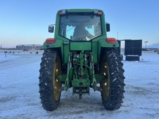 Image of John Deere 7130 Premium equipment image 3