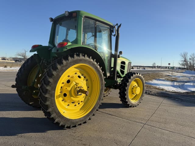 Image of John Deere 7130 Premium equipment image 3