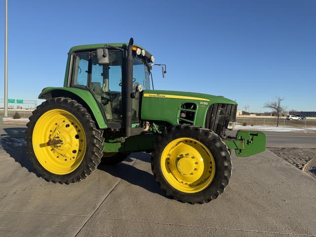 Image of John Deere 7130 Premium equipment image 1