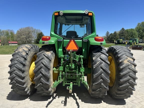 Image of John Deere 7130 Premium equipment image 3
