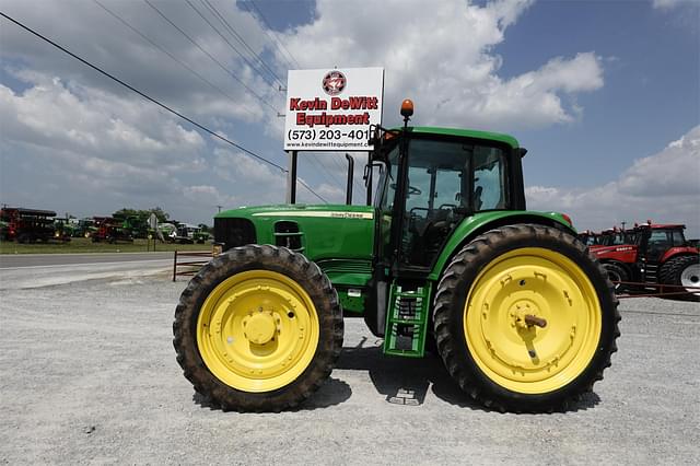 Image of John Deere 7230 equipment image 2