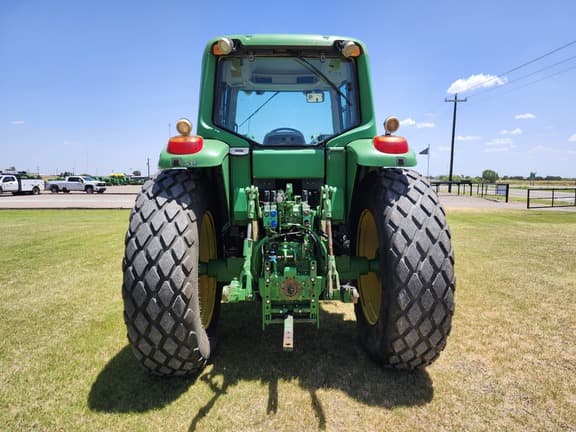 Image of John Deere 7230 Premium equipment image 3