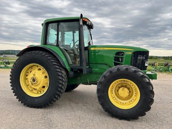 Main image John Deere 7230 Premium