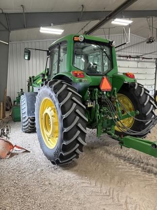 Image of John Deere 7230 Premium equipment image 2