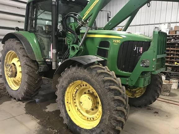 Image of John Deere 7230 Premium equipment image 2