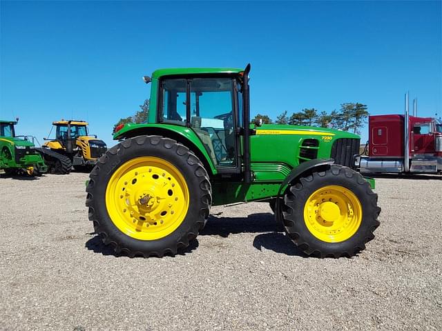 Image of John Deere 7230 Premium equipment image 3