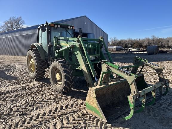 Image of John Deere 7230 Premium Primary Image