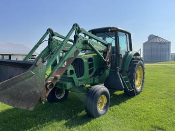 Main image John Deere 7330