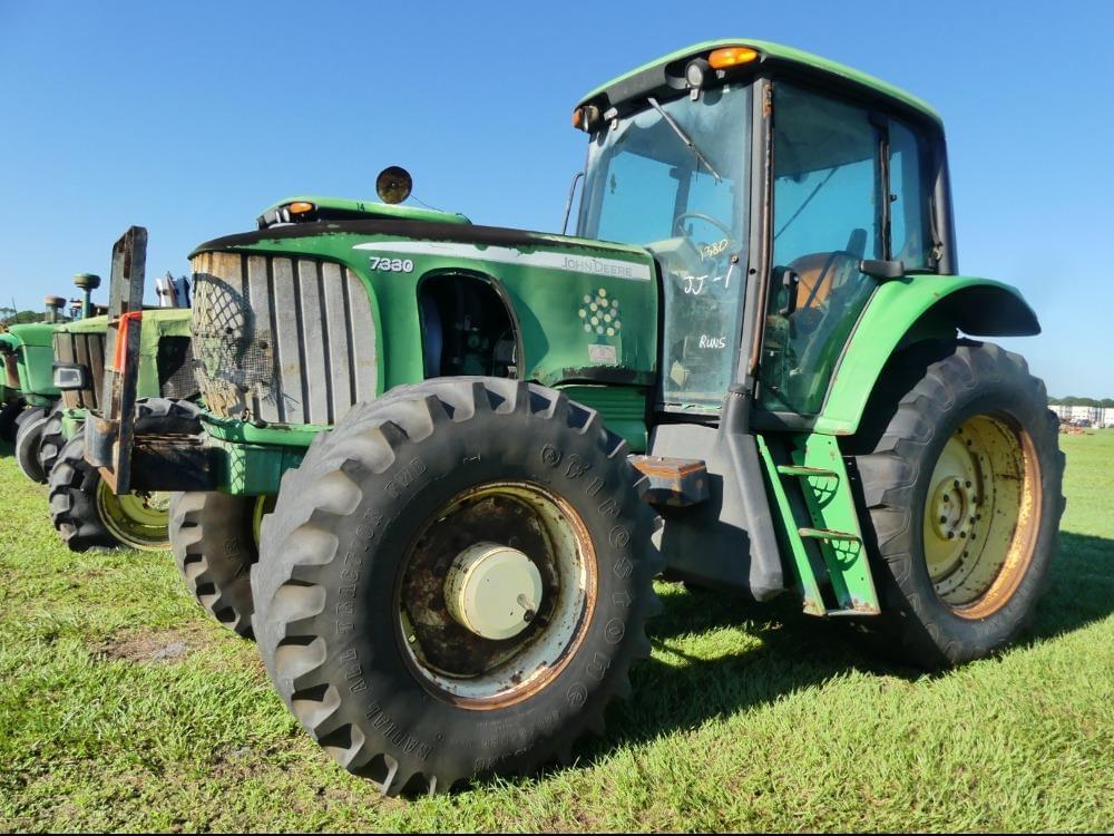 Image of John Deere 7330 Primary image