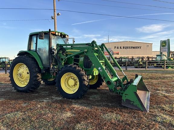 Image of John Deere 7330 Primary image