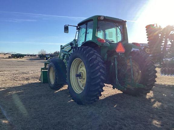 Image of John Deere 7330 equipment image 2