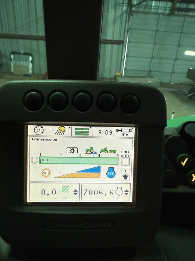 Image of John Deere 7330 equipment image 2