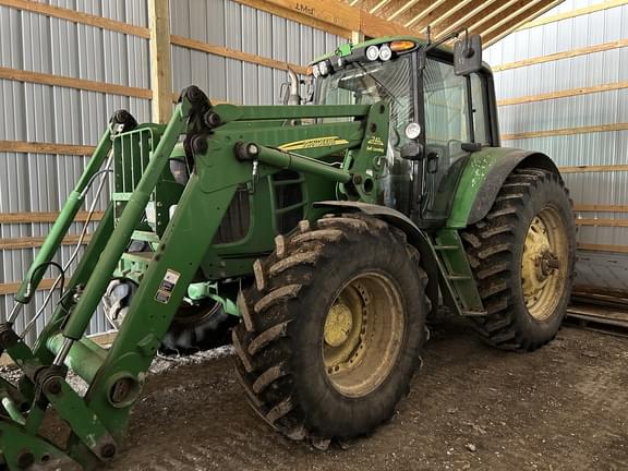 Image of John Deere 7330 Primary image