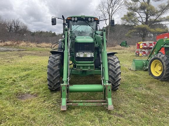 Image of John Deere 7330 equipment image 3