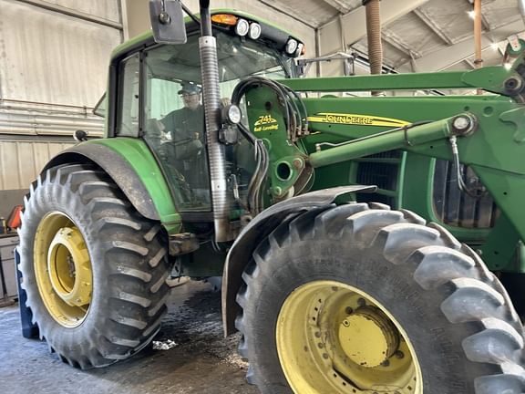 2008 John Deere 7330 Equipment Image0