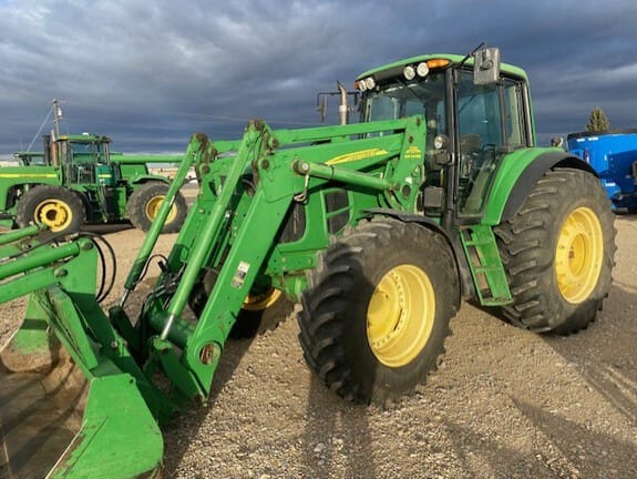 Main image John Deere 7330