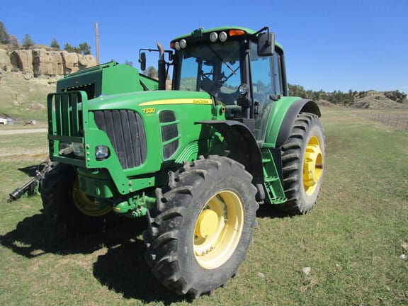 Main image John Deere 7330