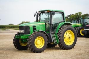 2008 John Deere 7330 Image