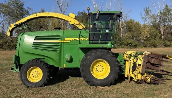 Image of John Deere 7350 equipment image 1