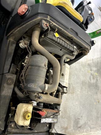Image of John Deere 7400 equipment image 3