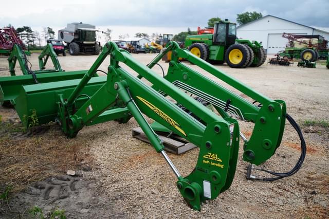 Image of John Deere 741 equipment image 2