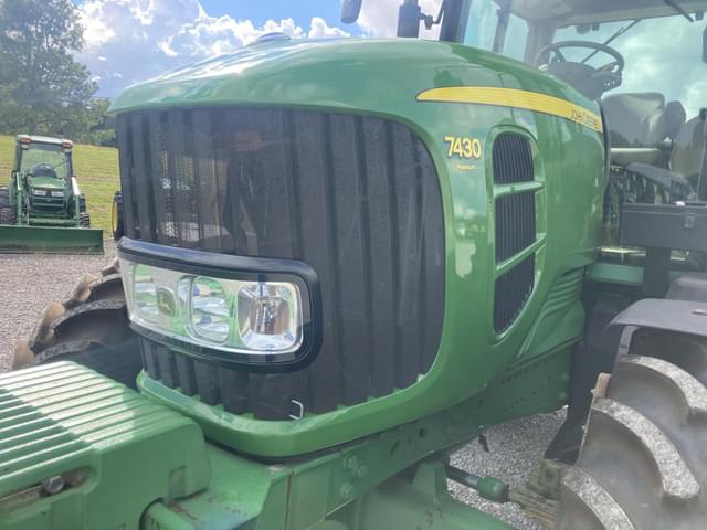 Image of John Deere 7430 Premium equipment image 3