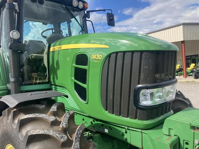 Image of John Deere 7430 Premium equipment image 1