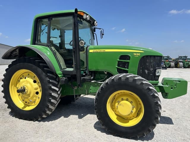 Image of John Deere 7430 Premium equipment image 1