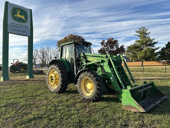 Image of John Deere 7430 Premium Primary image