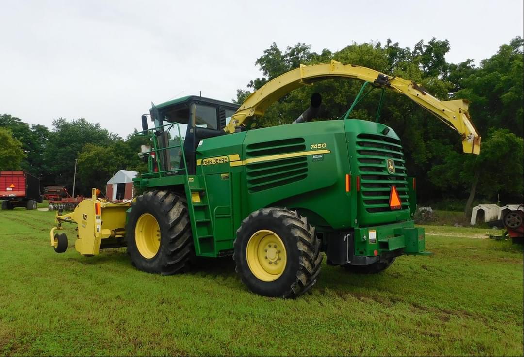 Image of John Deere 7450 Primary image