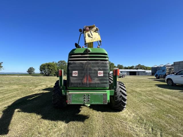Image of John Deere 7450 equipment image 2