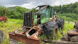 2008 John Deere 748GIII Image
