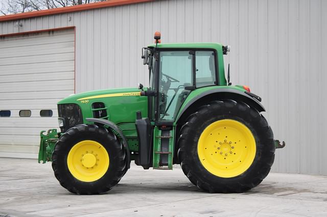 Image of John Deere 7530 Premium equipment image 1