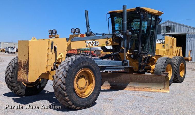 Main image John Deere 772D