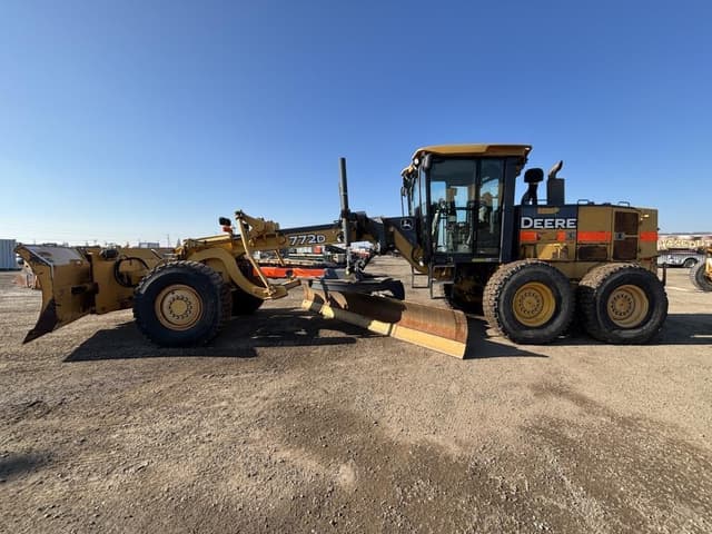 Image of John Deere 772D equipment image 4