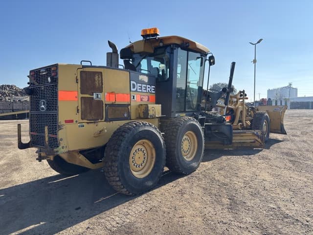 Image of John Deere 772D equipment image 2