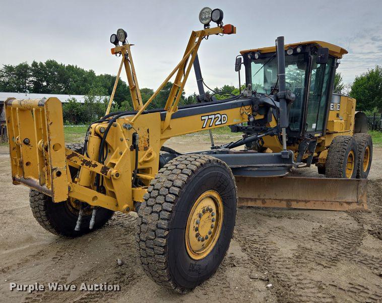 Image of John Deere 772D Primary image