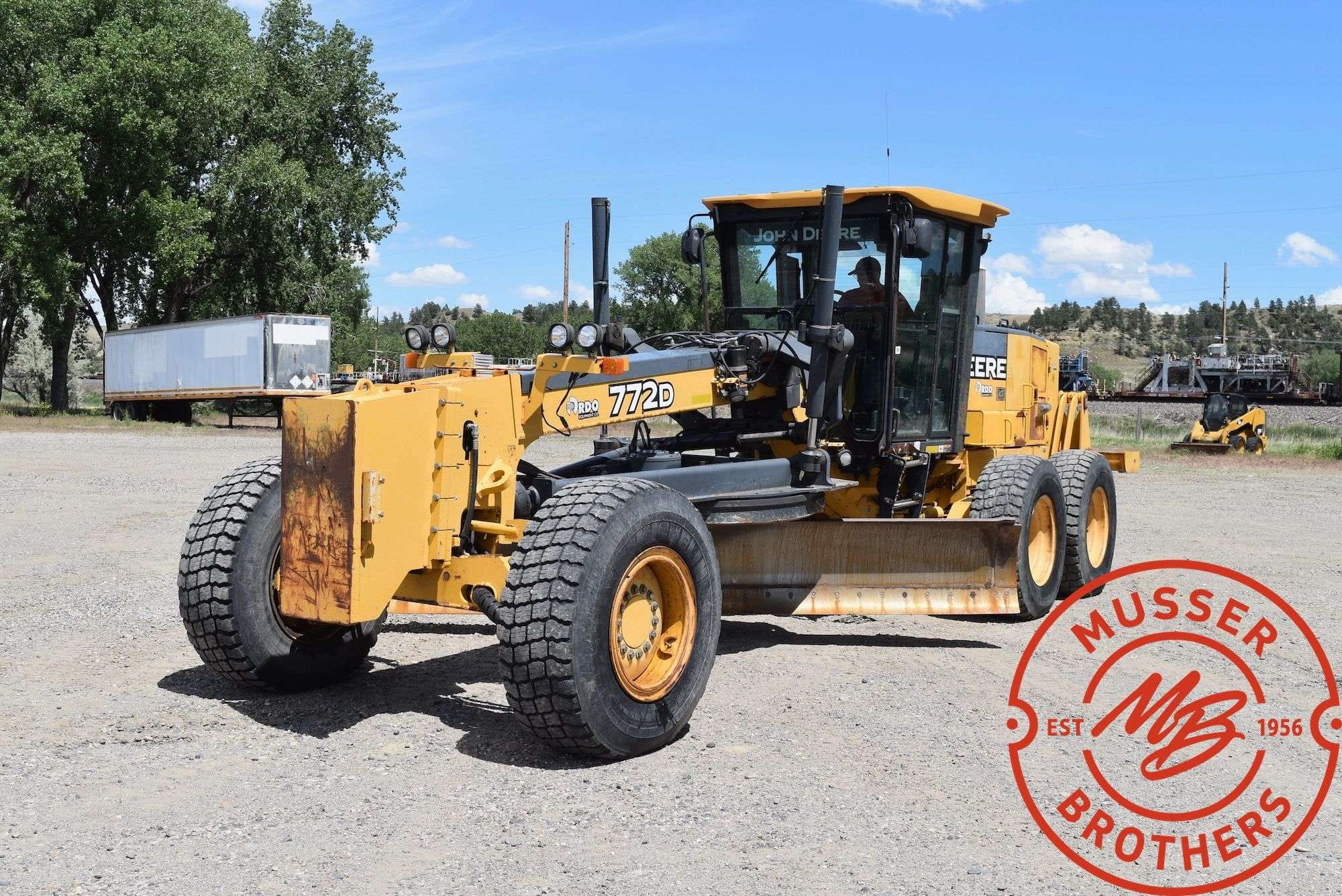 2008 John Deere 772D Equipment Image0