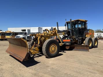 Main image John Deere 772D