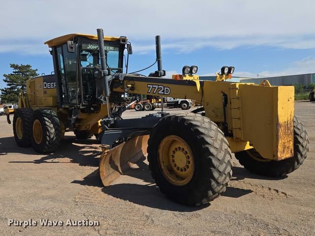 Image of John Deere 772D equipment image 2