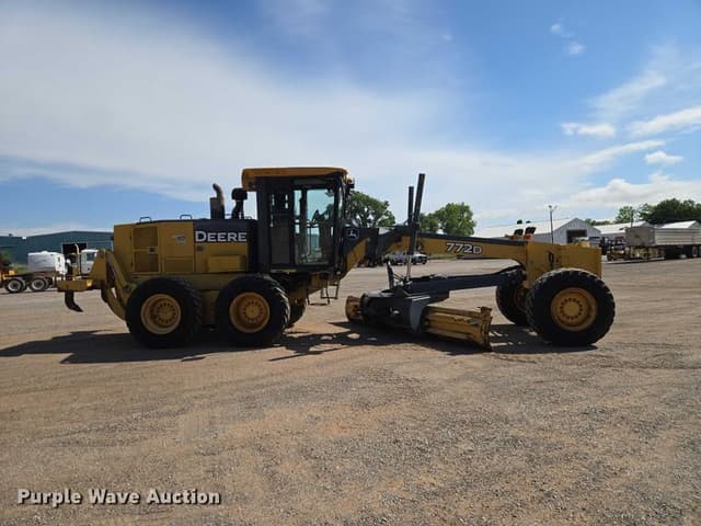 Image of John Deere 772D equipment image 3