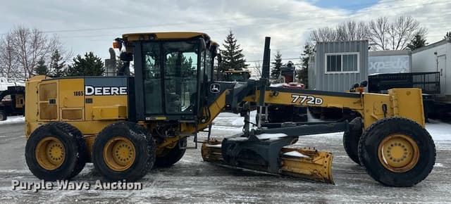 Image of John Deere 772D equipment image 3
